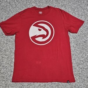 Atlanta Hawks NBA Team Graphic Tee – Red, Size Medium, ’47 Brand Sports Shirt